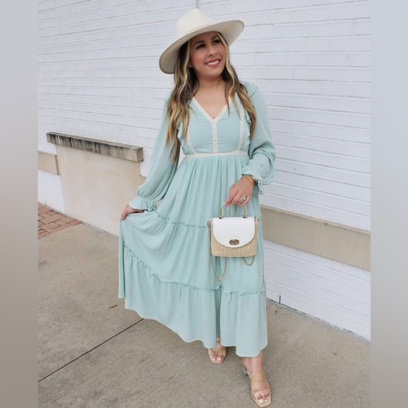 PinkBlush sage long sleeve tiered midi dress nwot - Picture 4 of 5